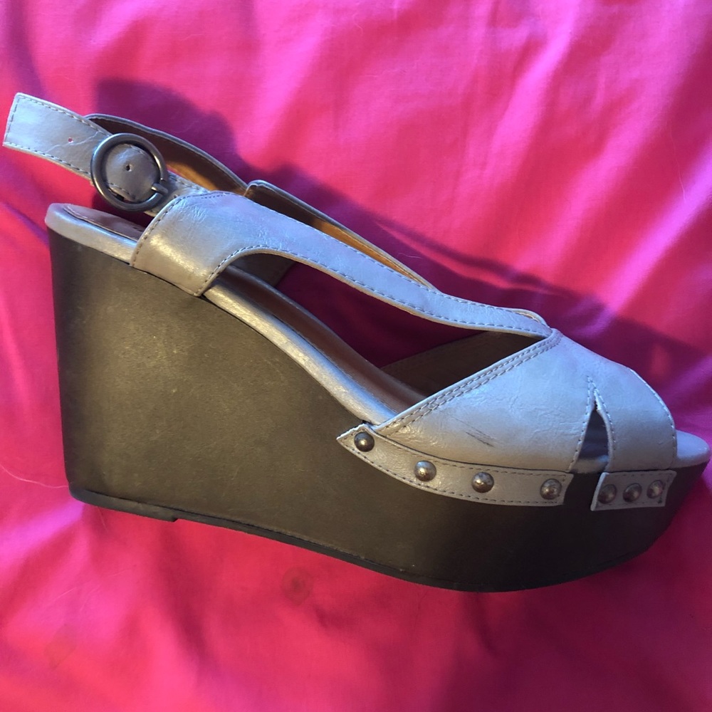 Shoes - Picture 1 of 2